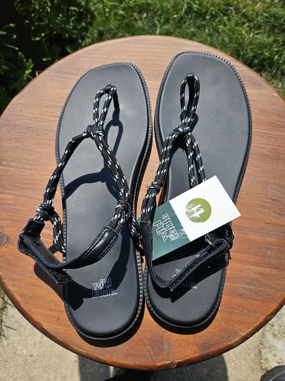 New Wild fable Black Strappy Rope Toe-Loop Sandals Size 11